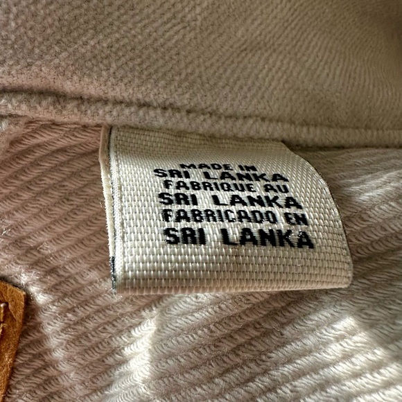 Levi's Beige Denim Classic Trucker Jacket Western Chic Cowboy Fall Festival Fun - Picture 14 of 16